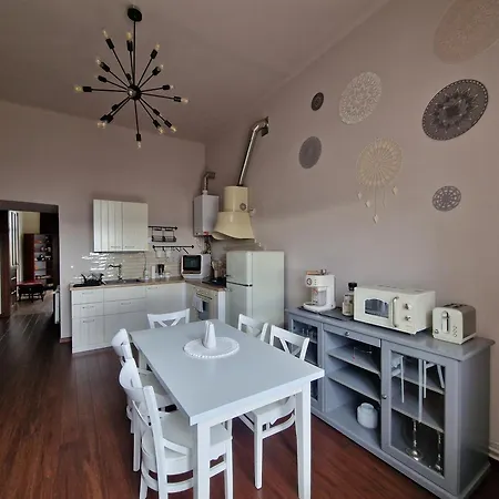 Klimatyczny W Centrum Starego Miasta Apartamento *