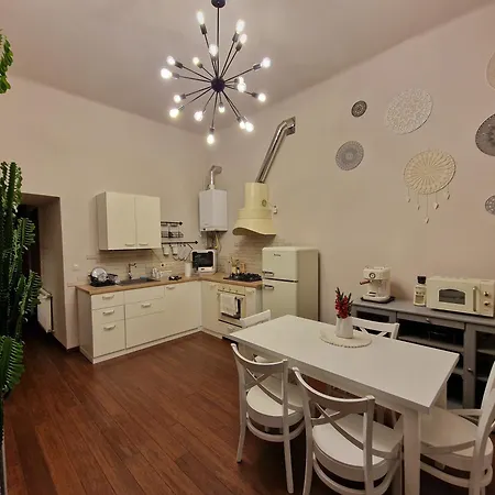 Klimatyczny W Centrum Starego Miasta アパート